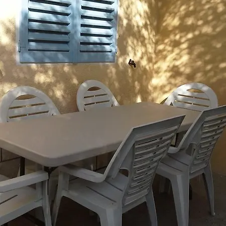 Anini Dvori Apartamento *
